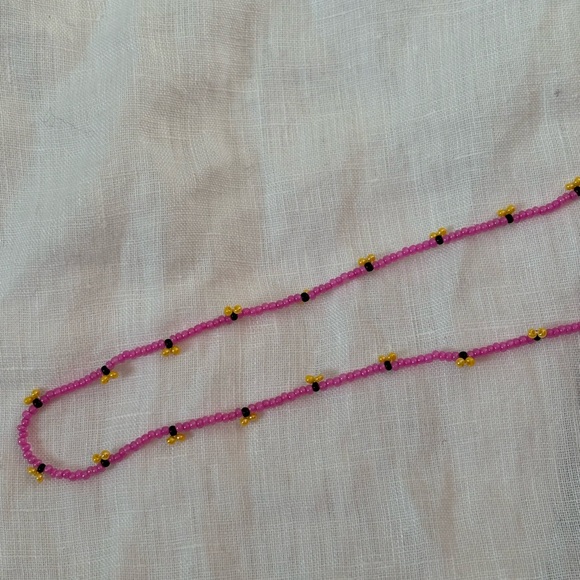 Jewelry - Pink and Gold Beaded Necklace